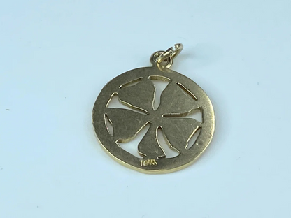 14K gold textured Shamrock Clover pinwheel pendant