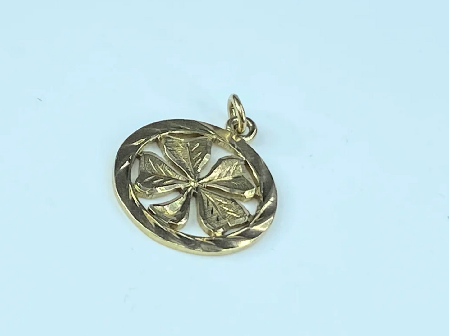 14K gold textured Shamrock Clover pinwheel pendant