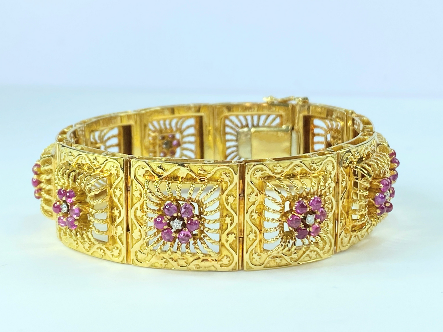 1.25ctw Ruby, 0.20ctw Diamond and 18K Yellow Gold Bracelet