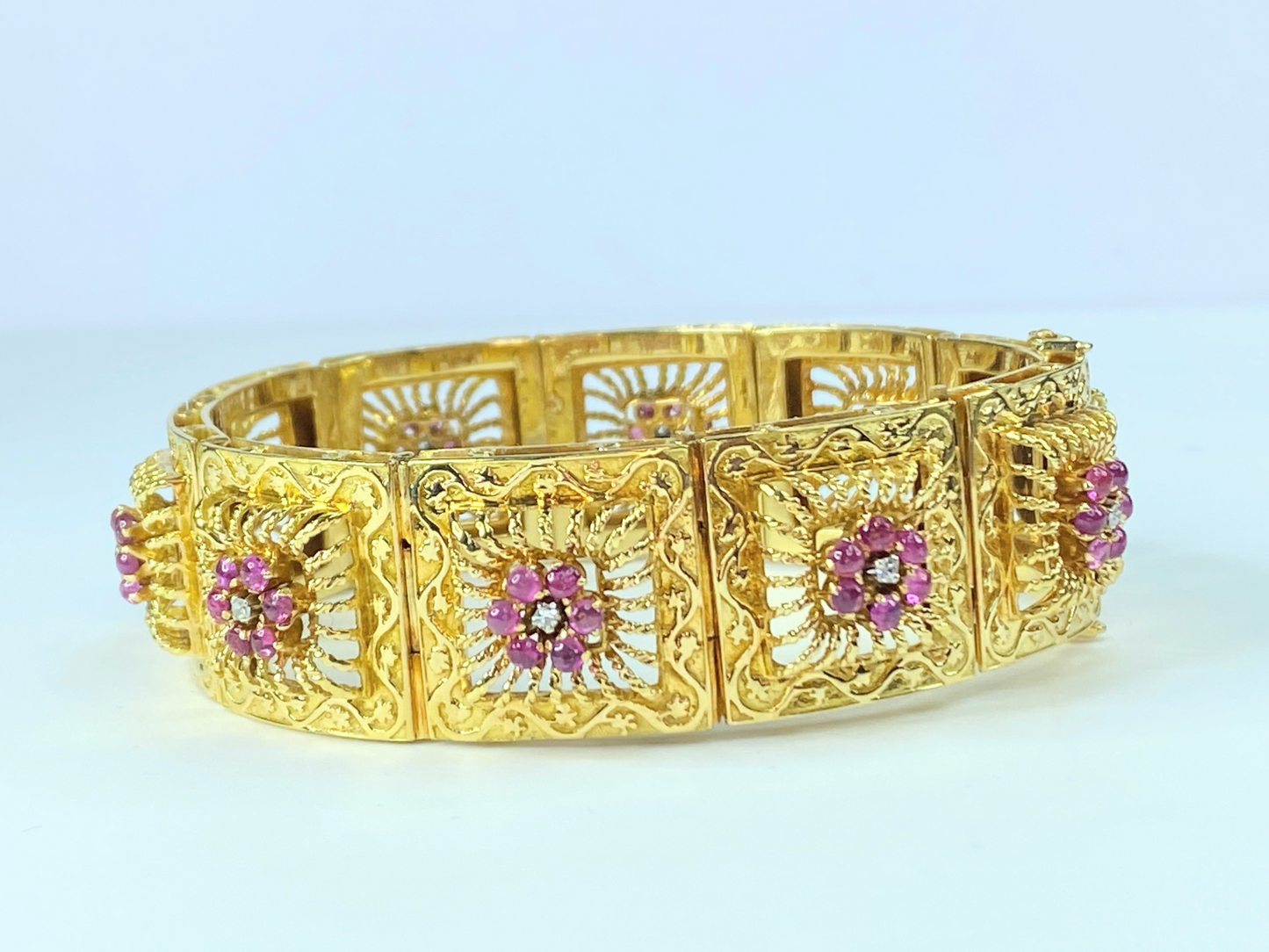 1.25ctw Ruby, 0.20ctw Diamond and 18K Yellow Gold Bracelet