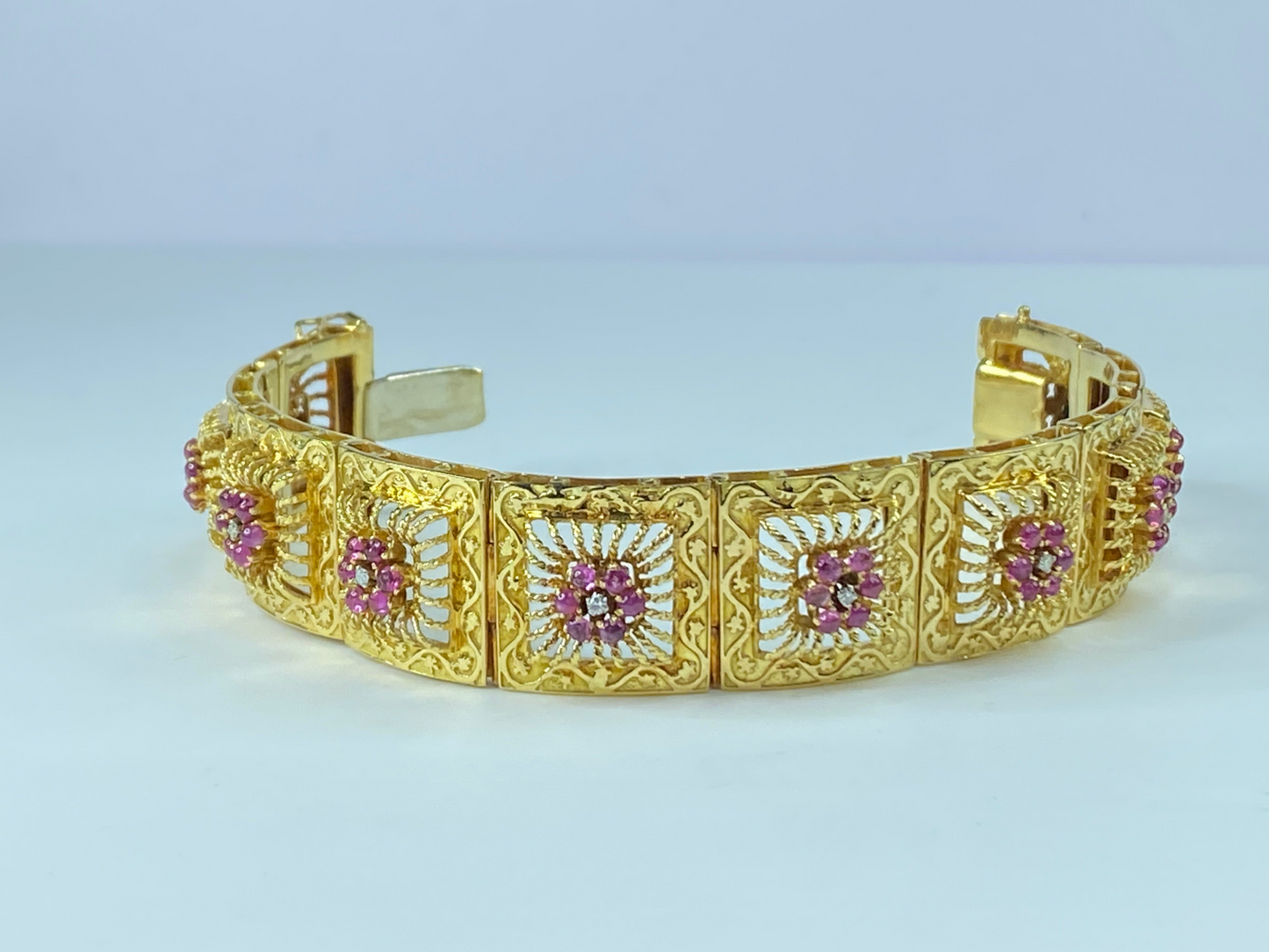 1.25ctw Ruby, 0.20ctw Diamond and 18K Yellow Gold Bracelet