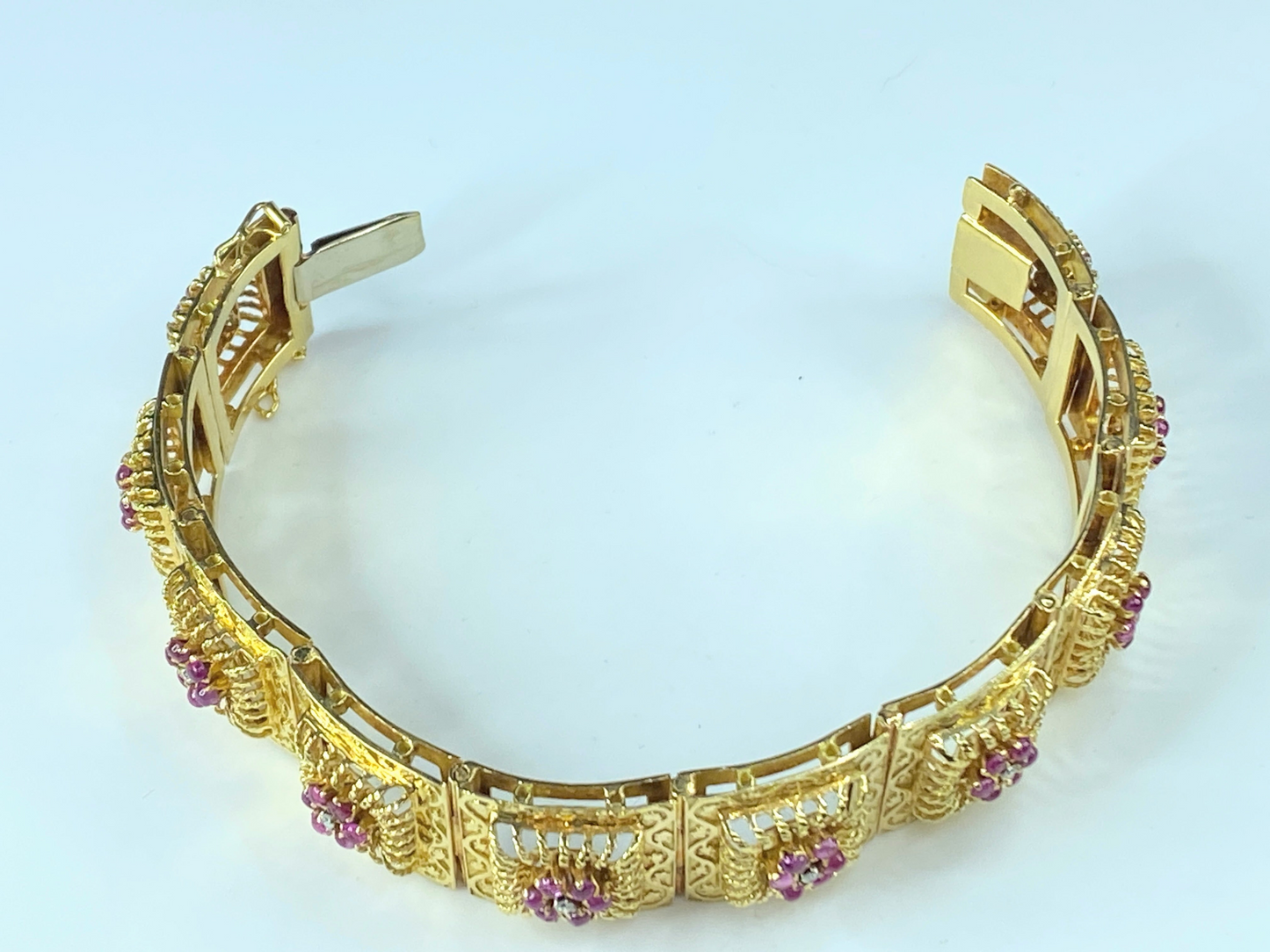 1.25ctw Ruby, 0.20ctw Diamond and 18K Yellow Gold Bracelet