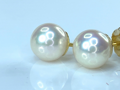 18K gold 750 7.7mm Akoya Cultured Pearl pinkish grey color stud earrings