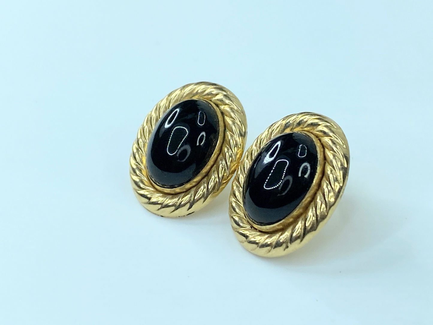 14K Dark Green Tourmaline cabochon Ripple edge earrings JR8992