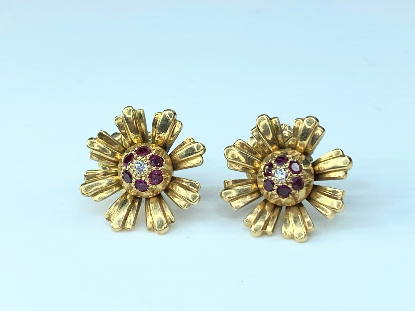 14K Diamond Ruby Dome center Daisy flower post earrings 8.5gm 16.1mm