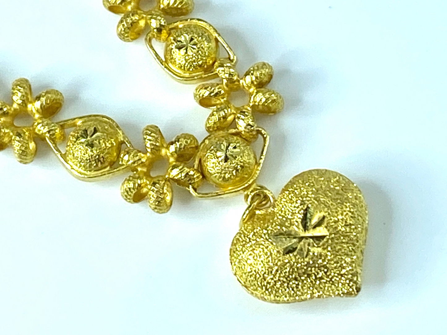 24K yellow gold Floral motif Puffy Heart rolo link necklace 15" 30.4gm