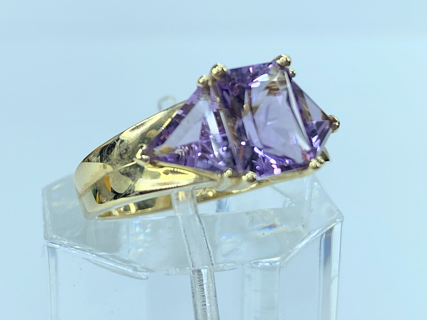 14k Gold 3.5 Carat Amethyst Three Stone ring 4.4g s7.25 JR8921