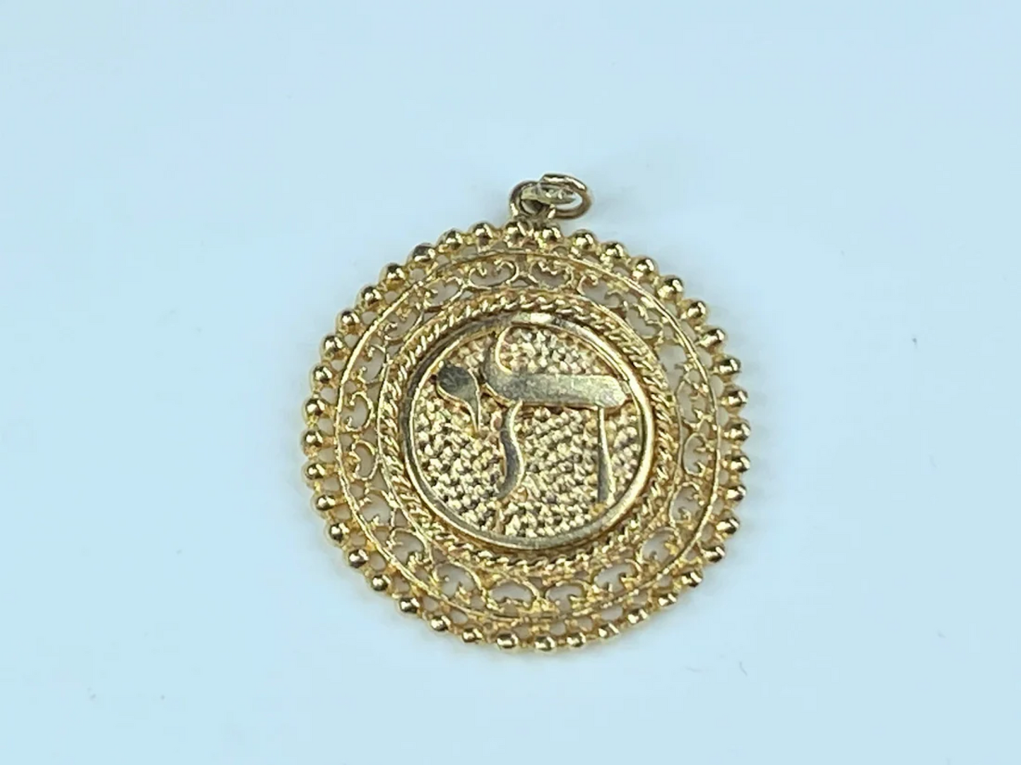 14K yellow gold dots and texture open work Hebrew "Chai" pendant