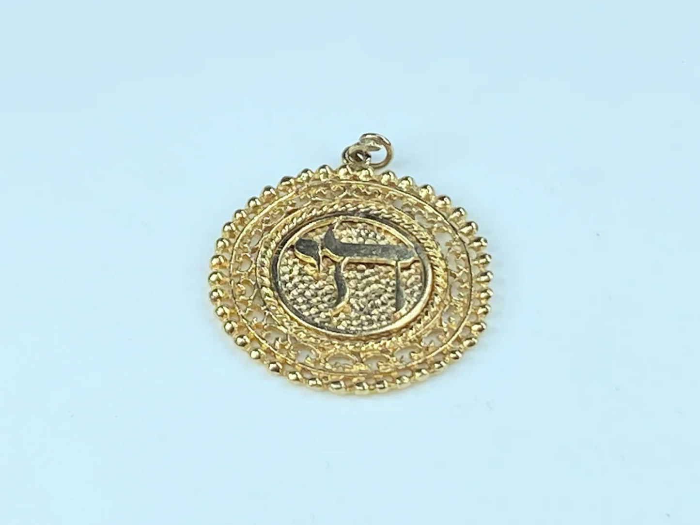 14K yellow gold dots and texture open work Hebrew "Chai" pendant