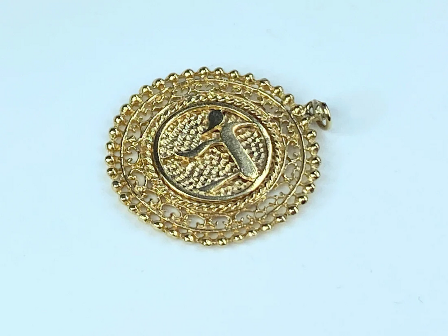 14K yellow gold dots and texture open work Hebrew "Chai" pendant