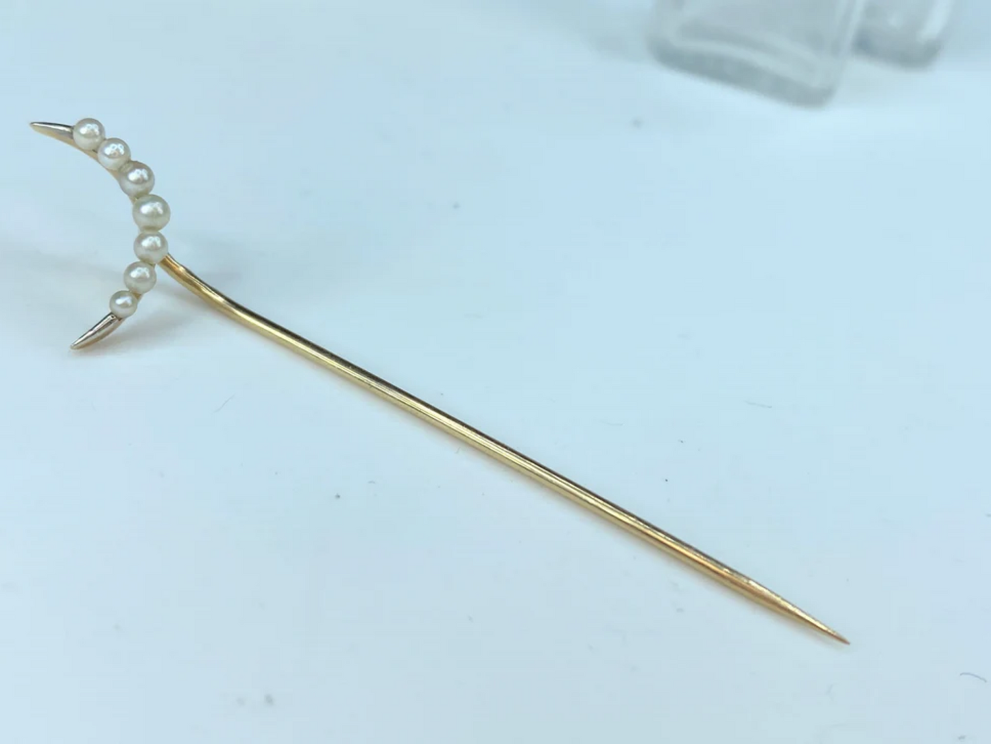 14K yellow gold graduated Seed Pearl Crescent moon stick pin