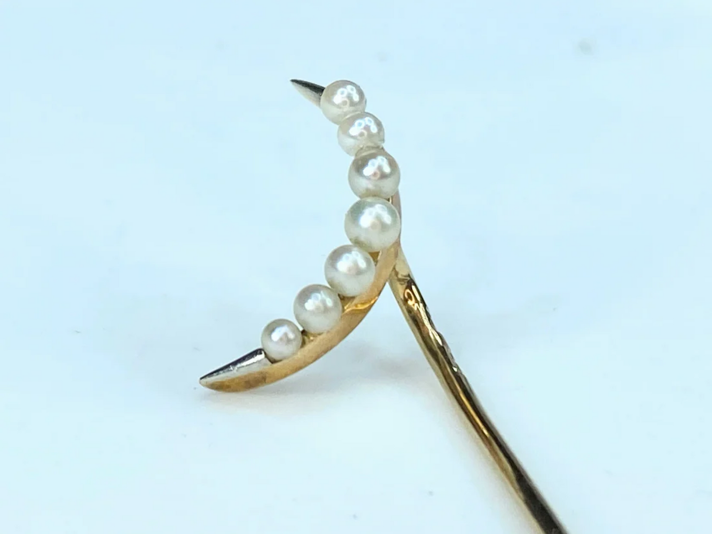 14K yellow gold graduated Seed Pearl Crescent moon stick pin