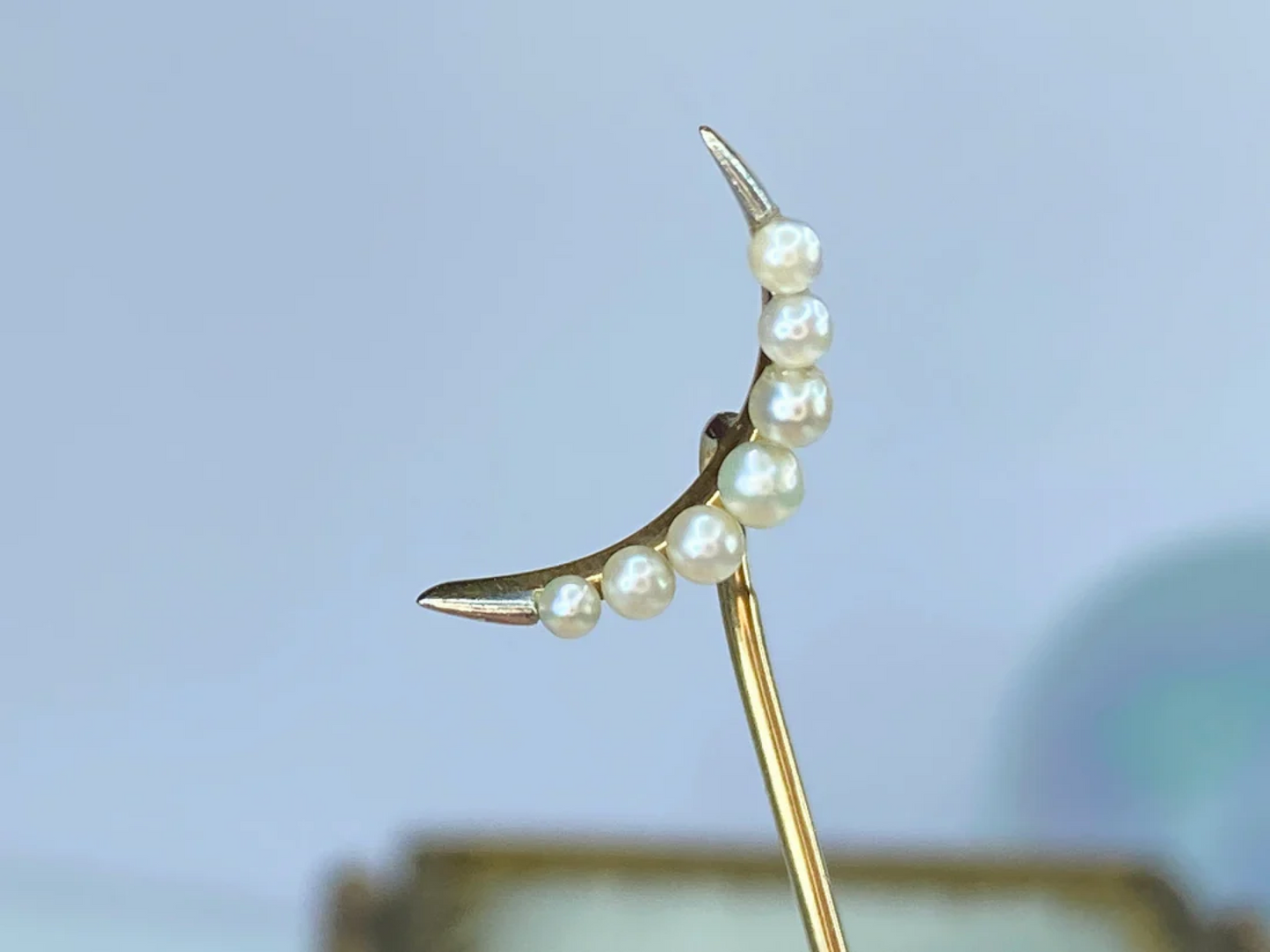 14K yellow gold graduated Seed Pearl Crescent moon stick pin