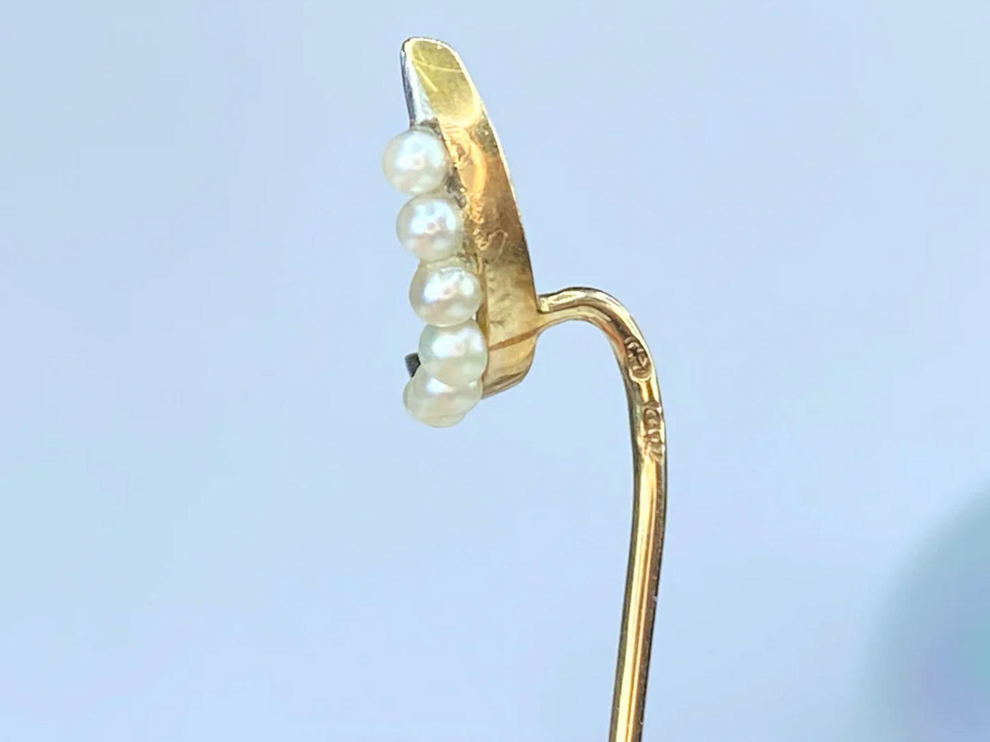 14K yellow gold graduated Seed Pearl Crescent moon stick pin