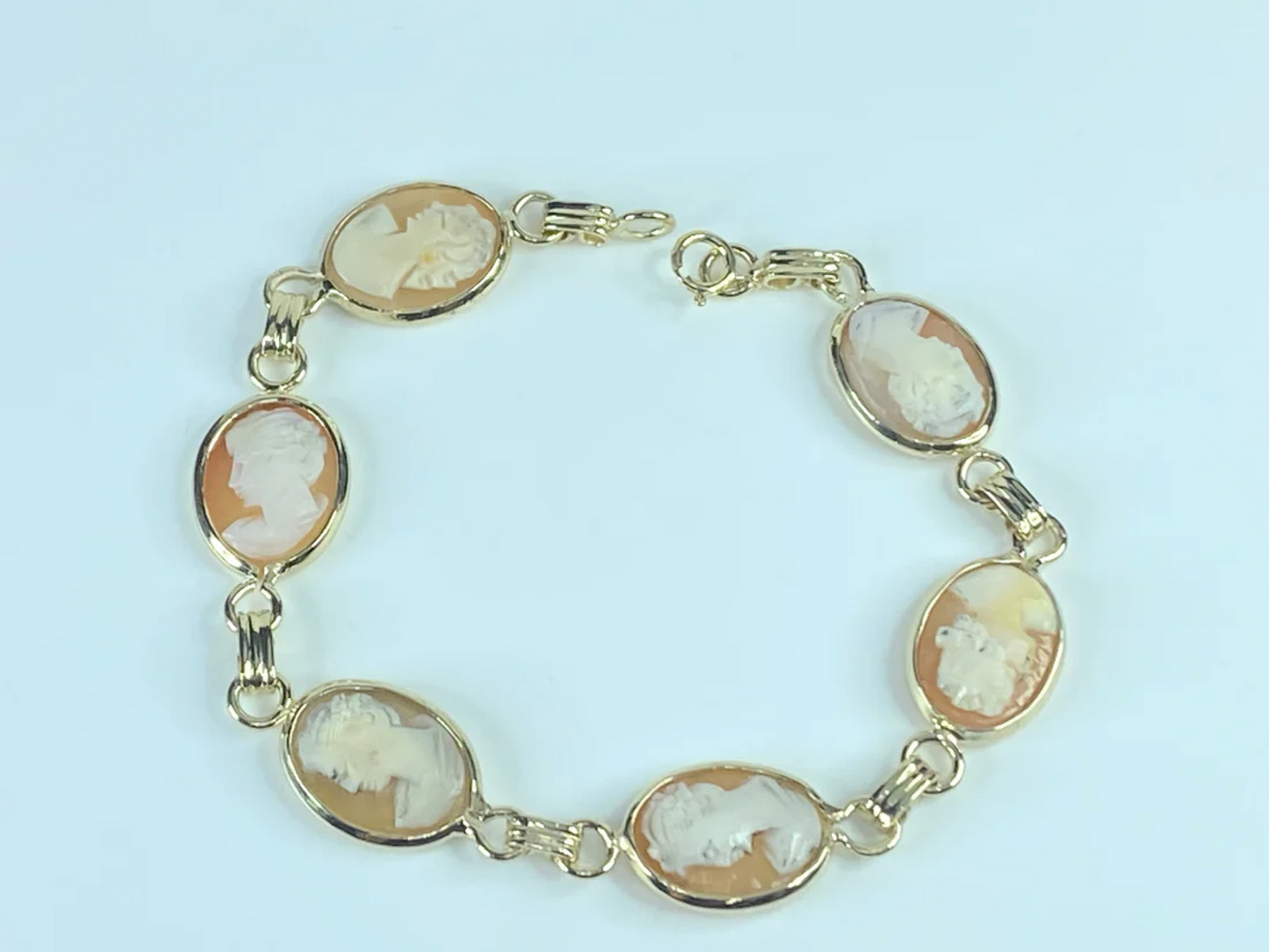 14K yellow gold handmade Shell Cameo link bracelet 13.7gm 8"