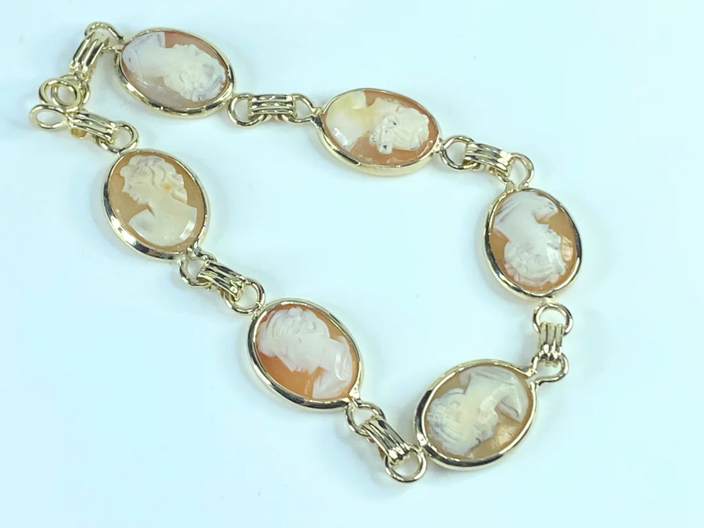 14K yellow gold handmade Shell Cameo link bracelet 13.7gm 8"