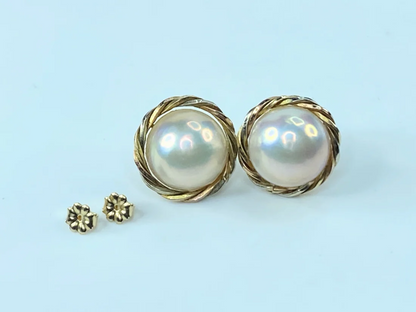 14k Yellow Gold Mabe Pearl Post Earrings JR8992