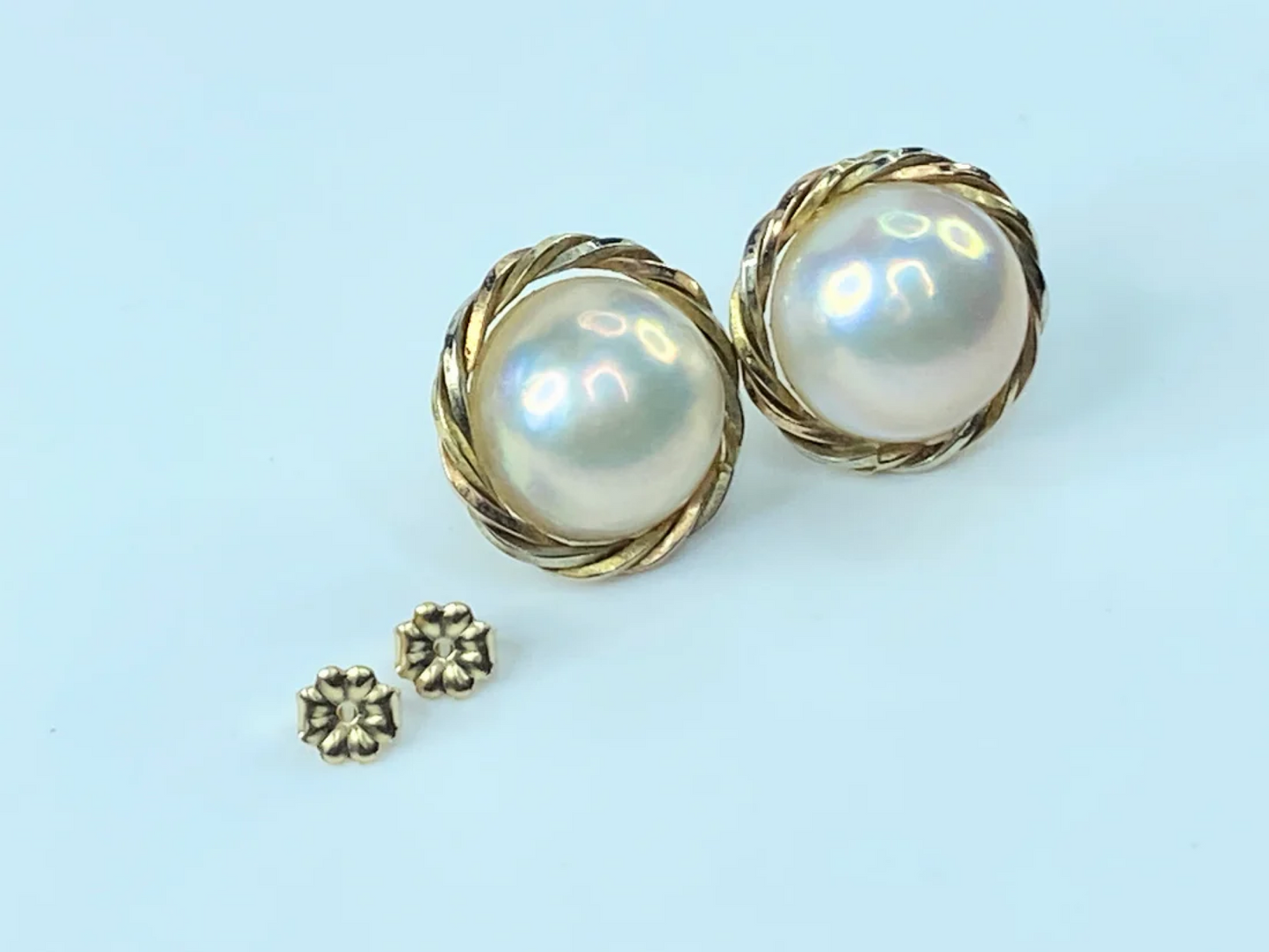 14k Yellow Gold Mabe Pearl Post Earrings JR8992