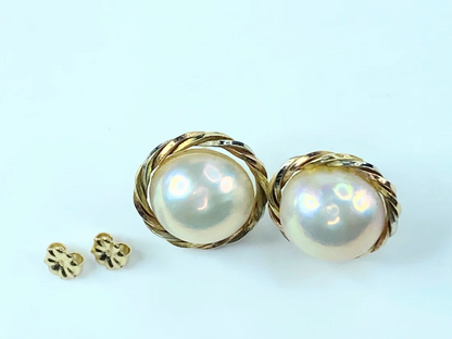 14k Yellow Gold Mabe Pearl Post Earrings JR8992