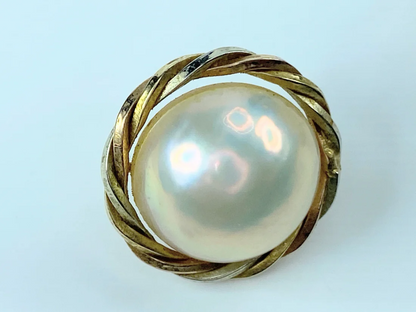 14k Yellow Gold Mabe Pearl Post Earrings JR8992