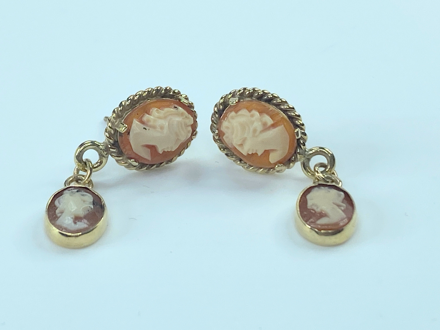 14K yellow gold Natural shell Cameo dangle cameo earrings 3.0g JR8278