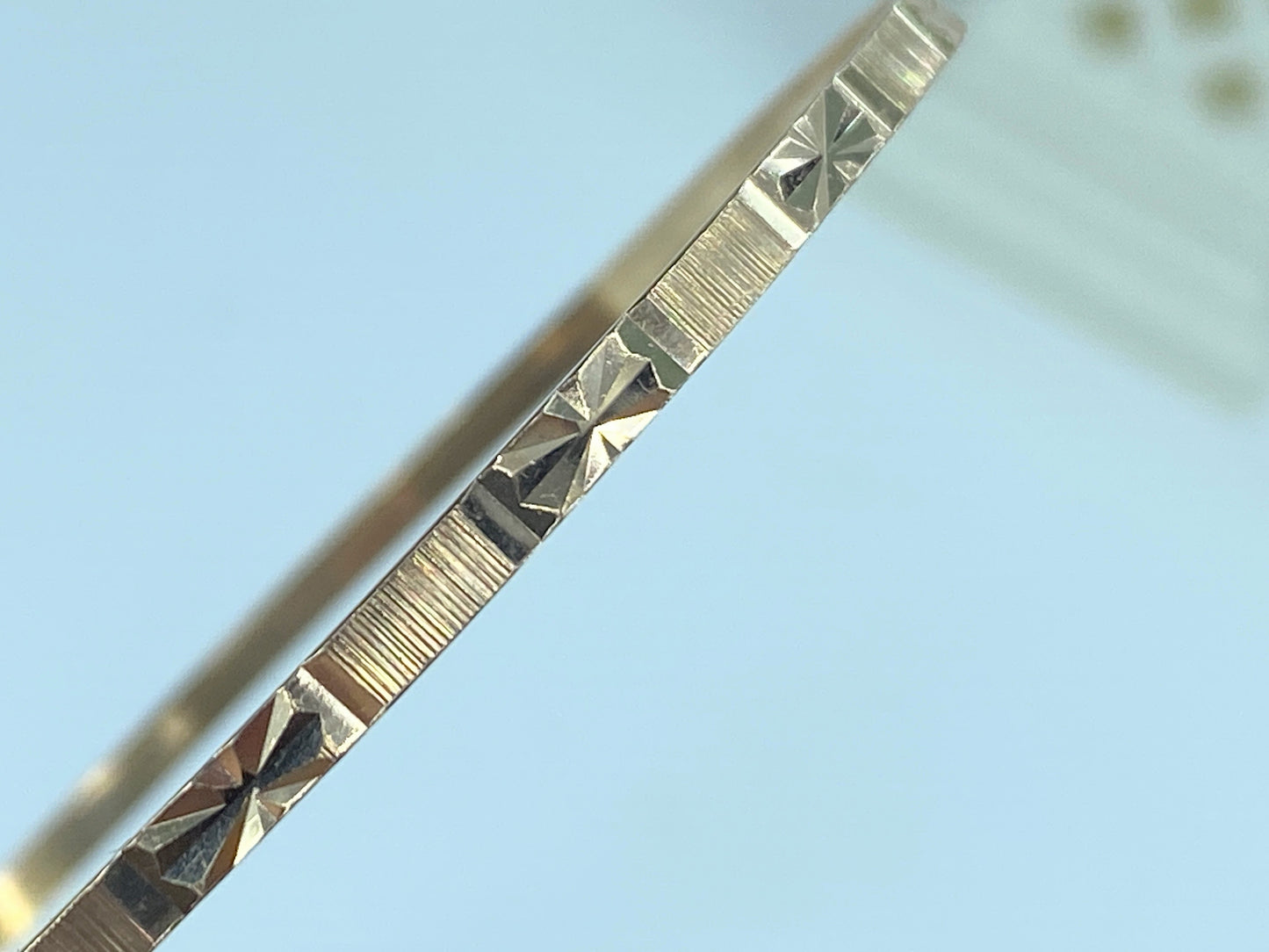 2.6mm diamond cut brush polished stackable slip on bangle 8"