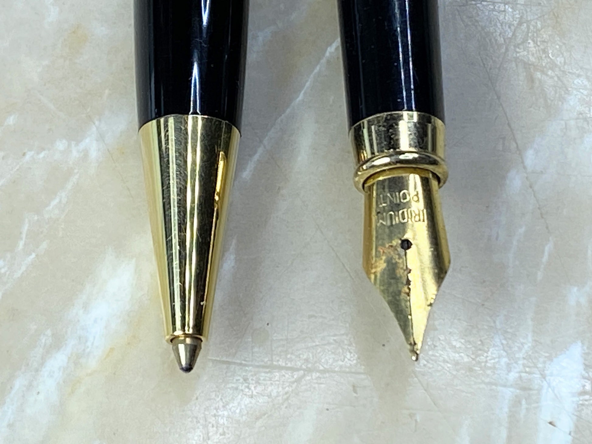 Montblanc Meisterstuck Fountain & Ballpoint Pen Collection Lot of 2 in box OF03