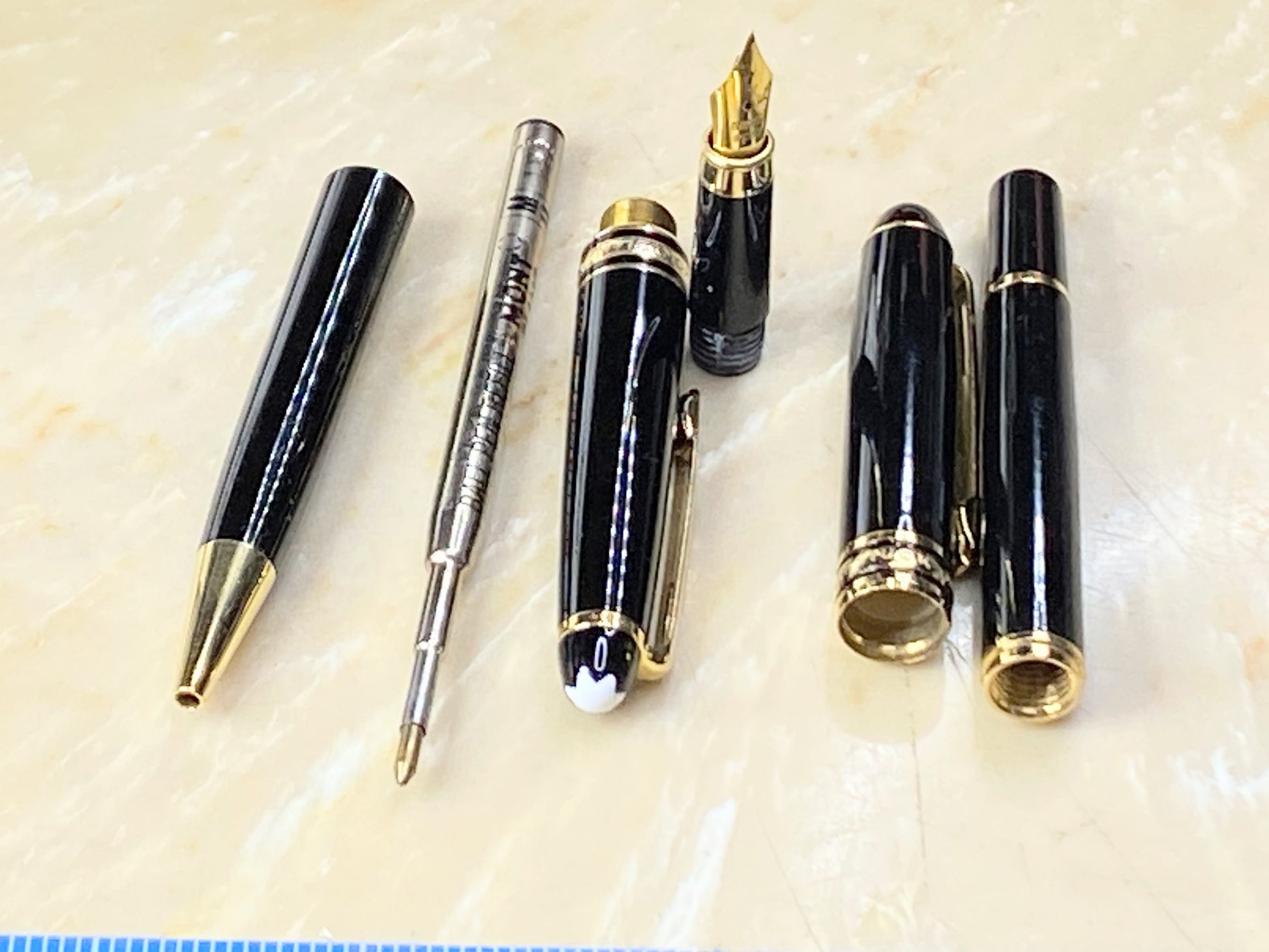 Montblanc Meisterstuck Fountain & Ballpoint Pen Collection Lot of 2 in box OF03