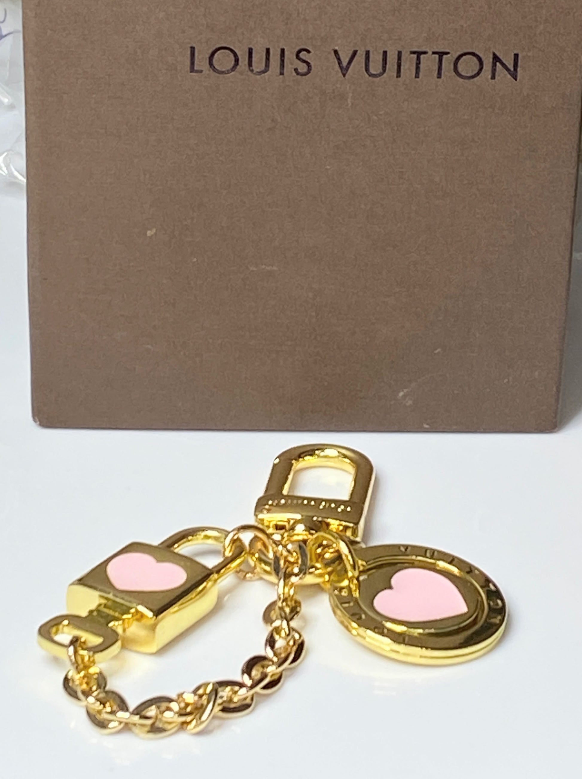 Louis Vuitton Kaduna dangle LV Heart Bag lock/key bag charm GS359
