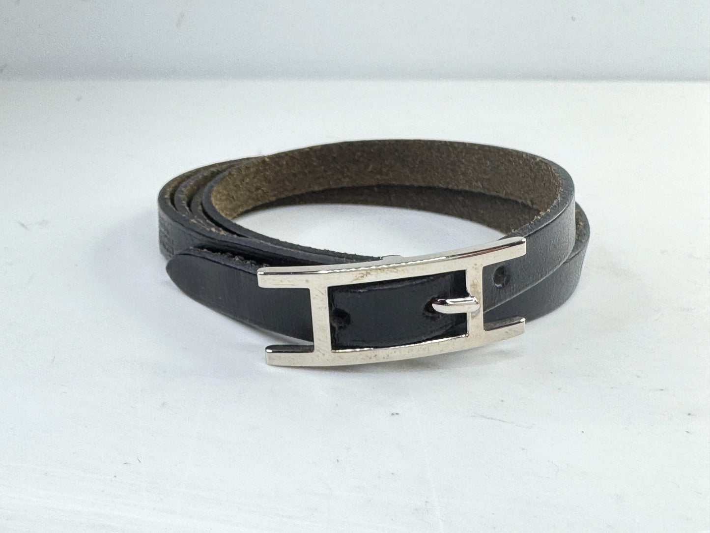 Vintage Hermès Leather Wrap Hapi 3 Bracelet authentic 29.5" with box GS797