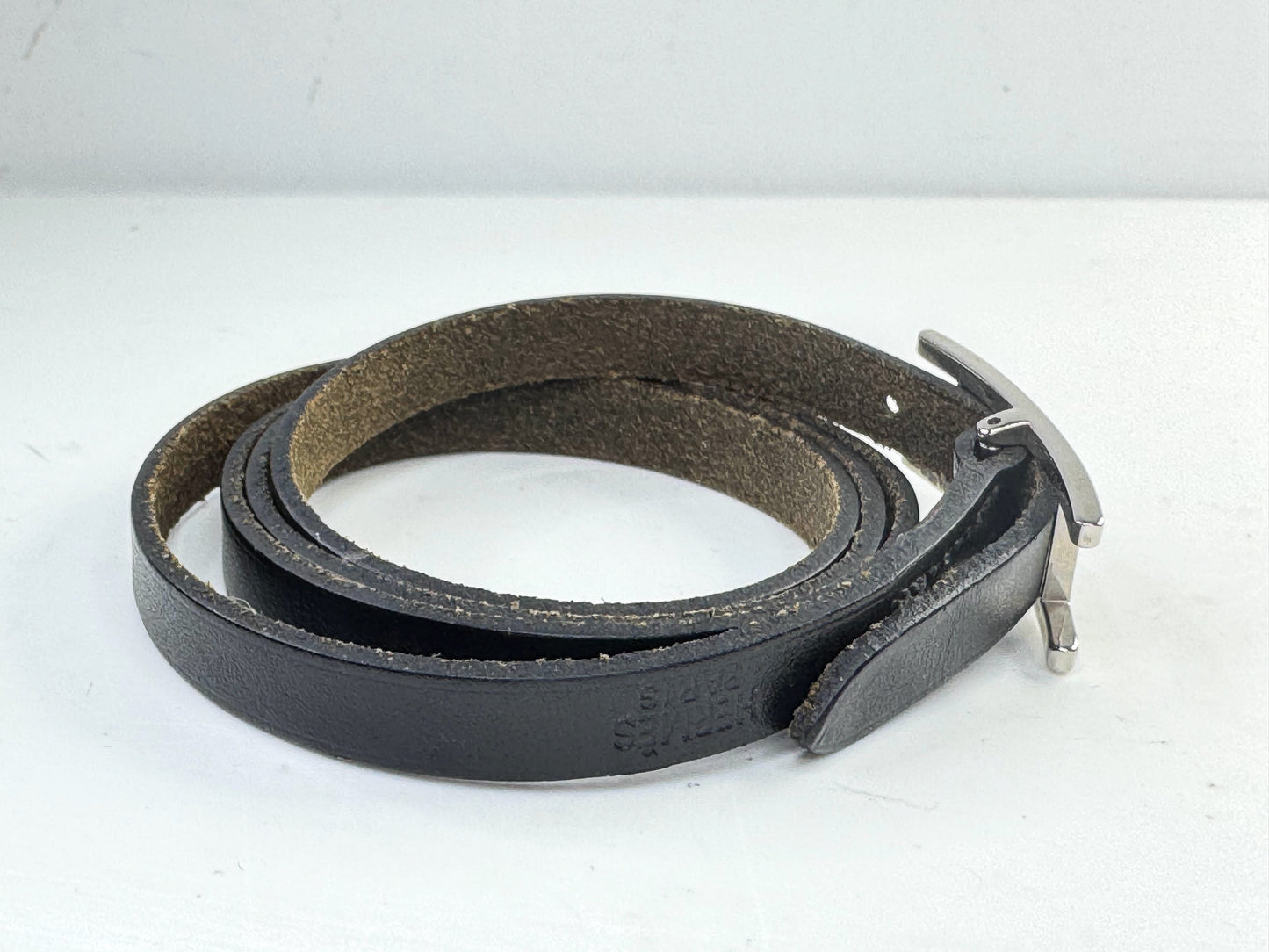 Vintage Hermès Leather Wrap Hapi 3 Bracelet authentic 29.5" with box GS797