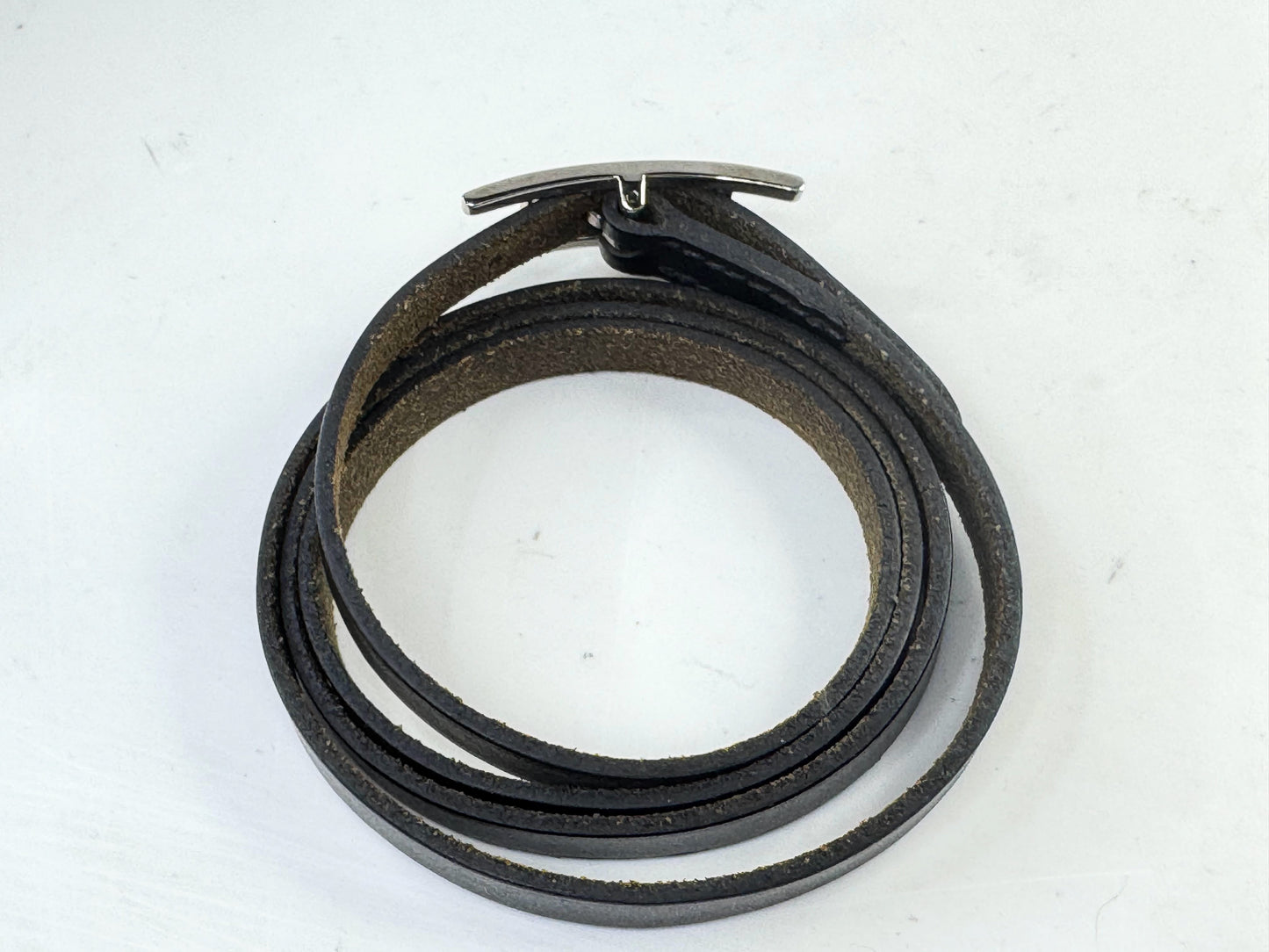 Vintage Hermès Leather Wrap Hapi 3 Bracelet authentic 29.5" with box GS797