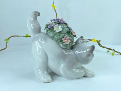 Lladro "Secret Spot" #6566 - Curious Kitten Hiding Behind Flowers A217