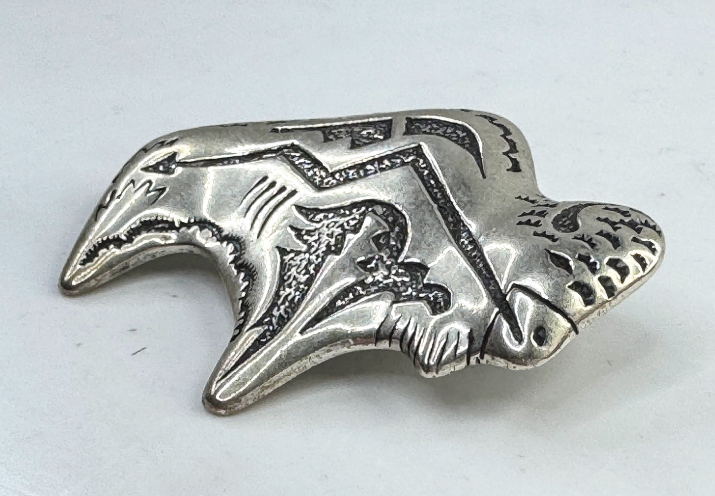 Vintage Handmade Native American Sterling Silver Fetish Buffalo Brooch JR1617