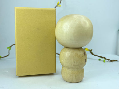 Kokeshi Doll by Isamu Yamakawa "Warabe" young lad 3.5" tall  in box A223