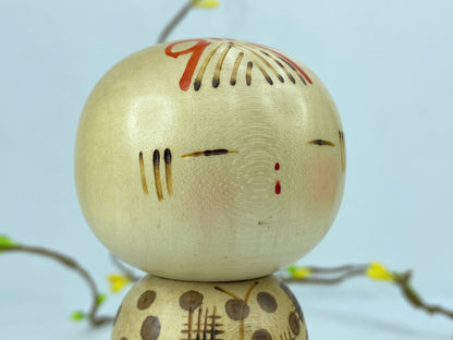 Kokeshi Doll by Isamu Yamakawa "Warabe" young lad 3.5" tall  in box A223