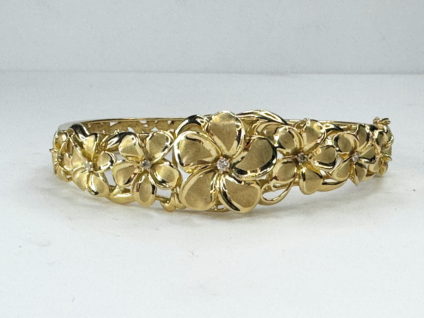 14K Plumeria Bracelet - 7 Flower Garland with Diamonds JR9378