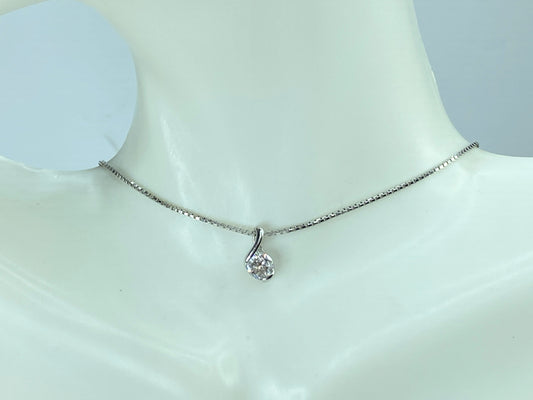 Appraised $3,495 0.617ct G/Si1 Infinity motif Platinum box link necklace
