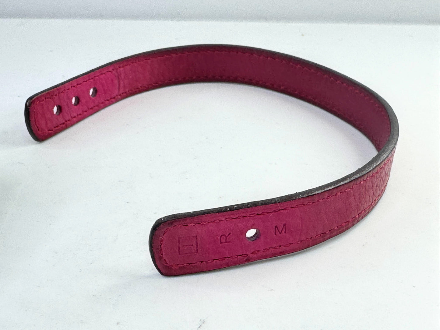 Vintage Hermes Black Fuchsia Leather Palladium Clou de Selle Bracelet Pouch GS804