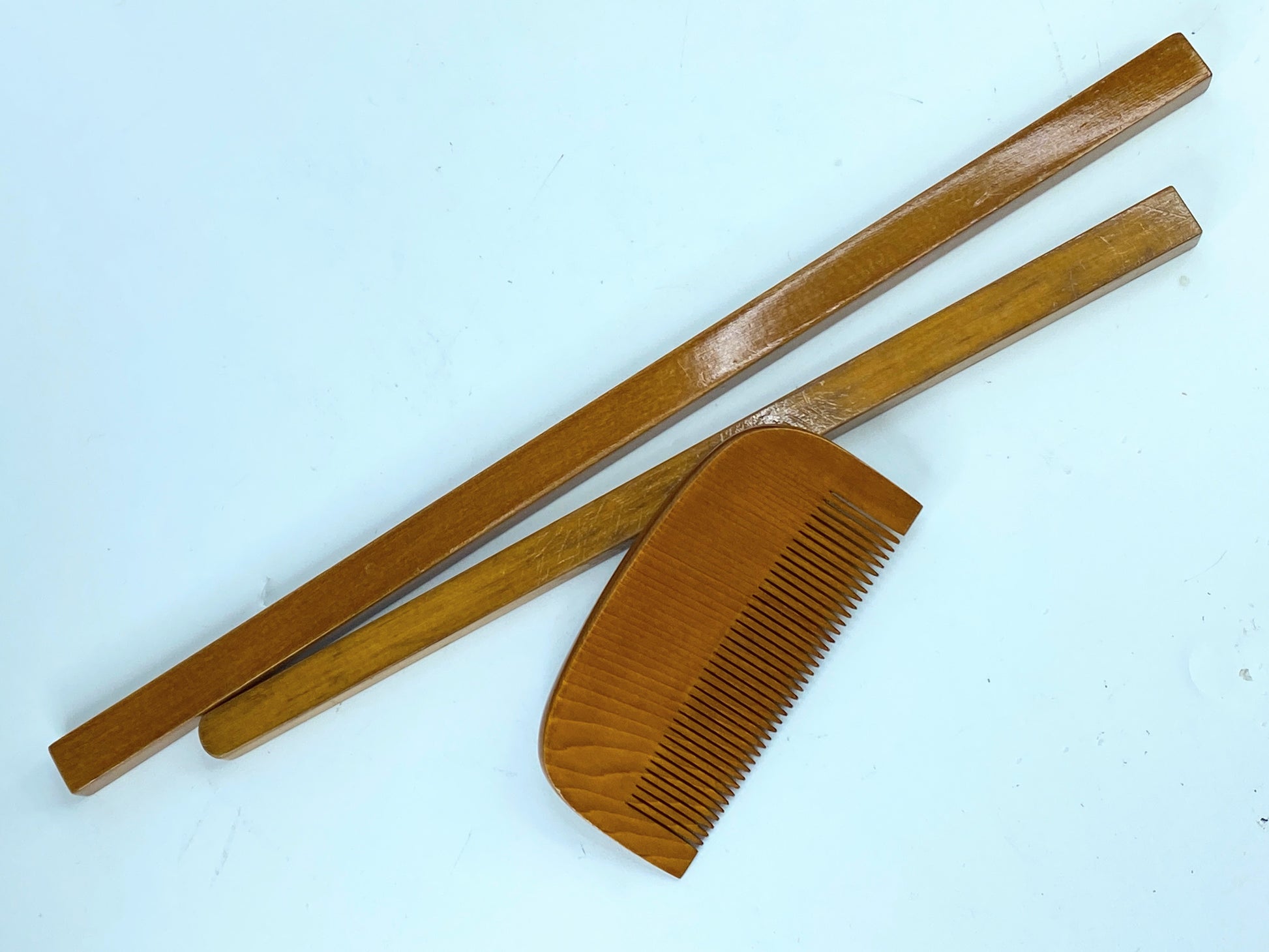 1970's hand craft Boxwood hair Comb & picks Camellia Oil Finished GS392