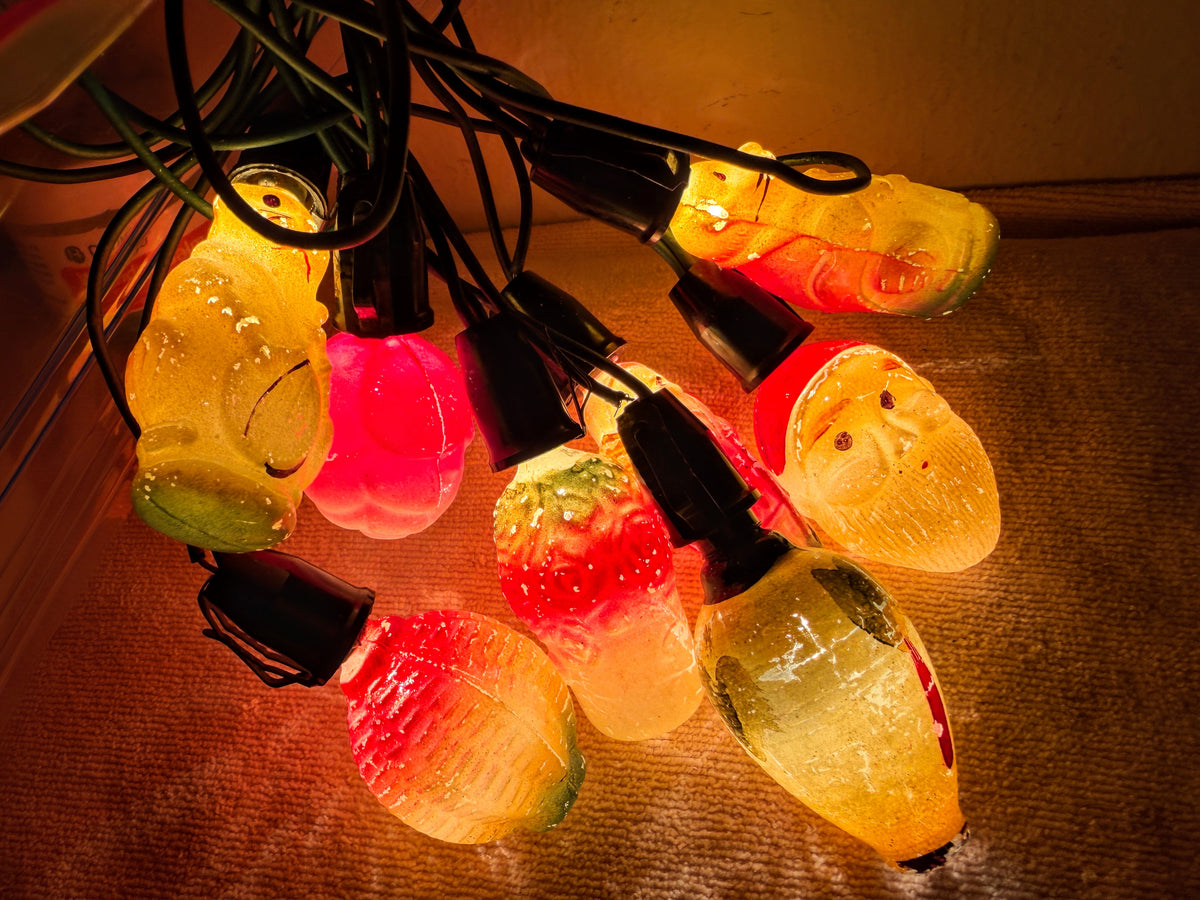 Antique Figural Christmas Eight Light Bulbs String Hand Painted Working A1078