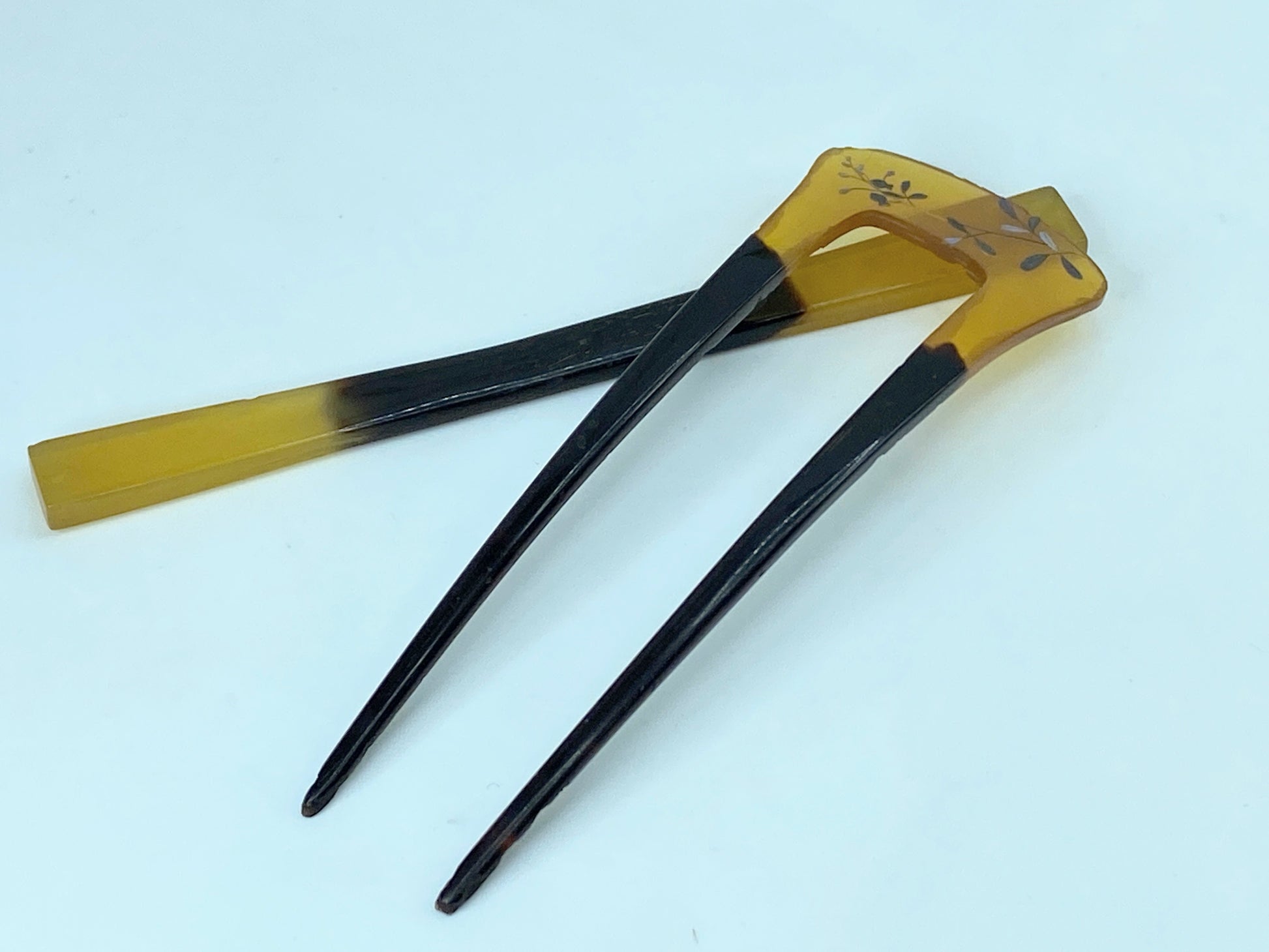 Vintage Japan resin hair fork MOP and hair stick ser GS400