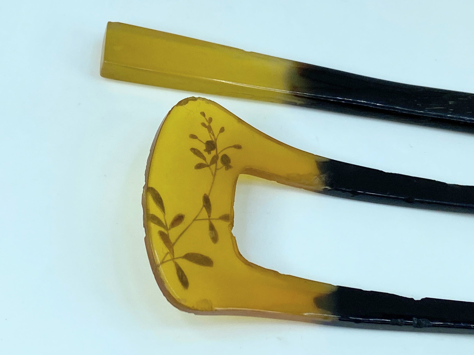 Vintage Japan resin hair fork MOP and hair stick ser GS400