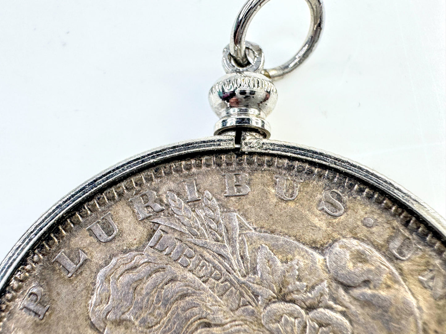 Vintage 1889 Morgan Silver Dollar Coin Pendant Necklace 29.7g SS346