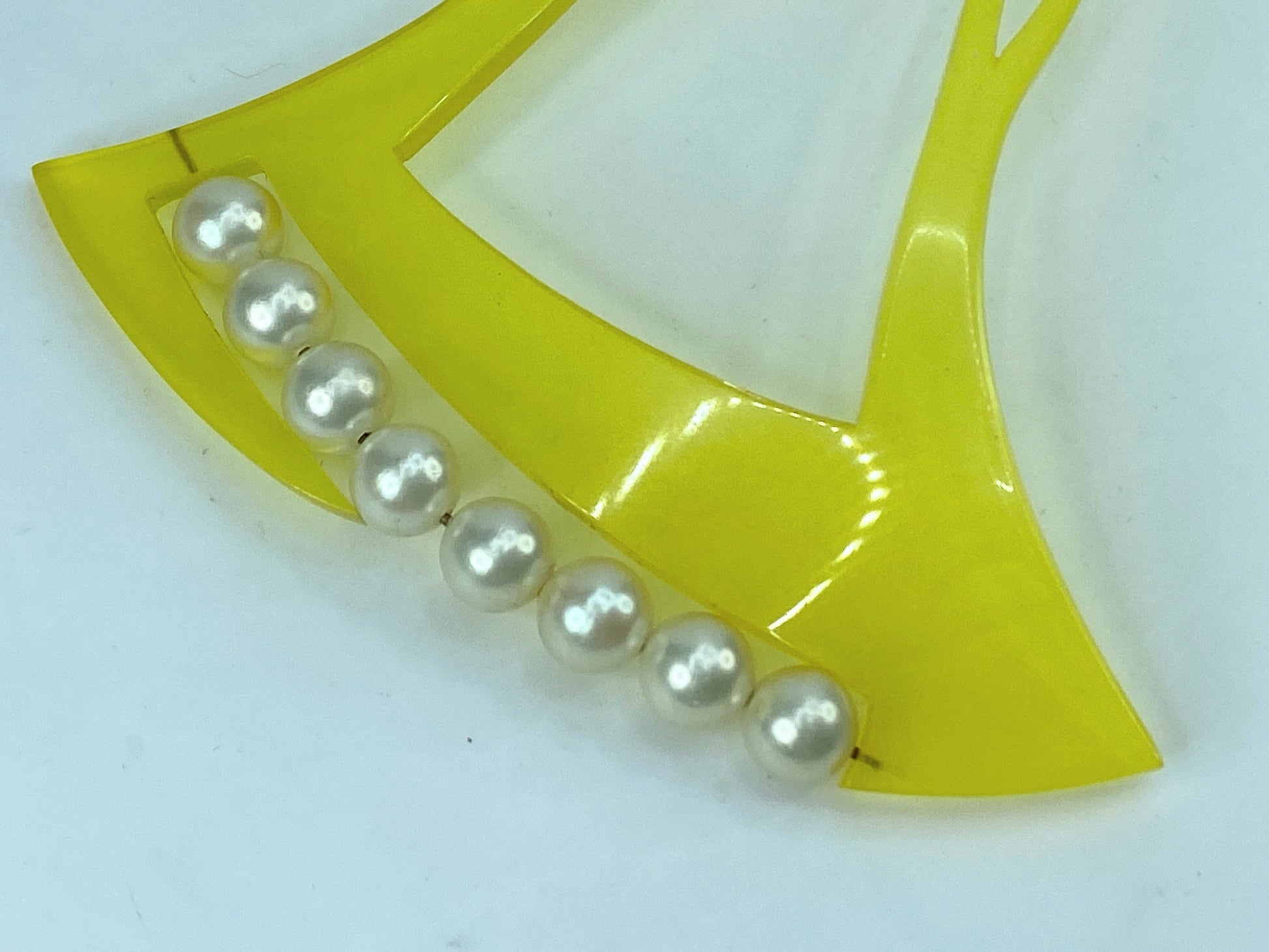 Kanzashi kimono Hair stick yellow resin faux pearls GS403