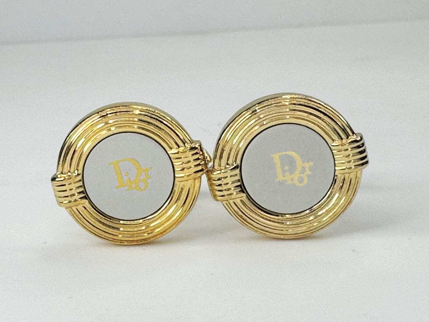 Christian Dior Gold tone cuff link matching tie clip set JR9456