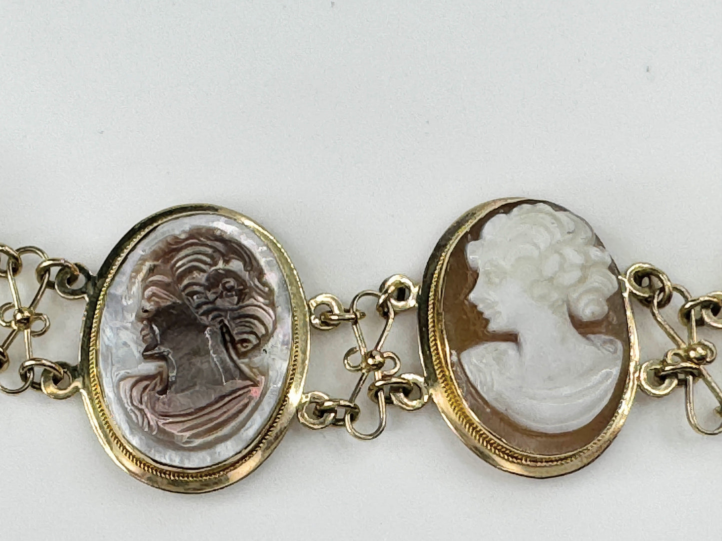 Mid Century 14K gold shell & MOP Cameo link bracelet 16.3g 6.75" JR9458