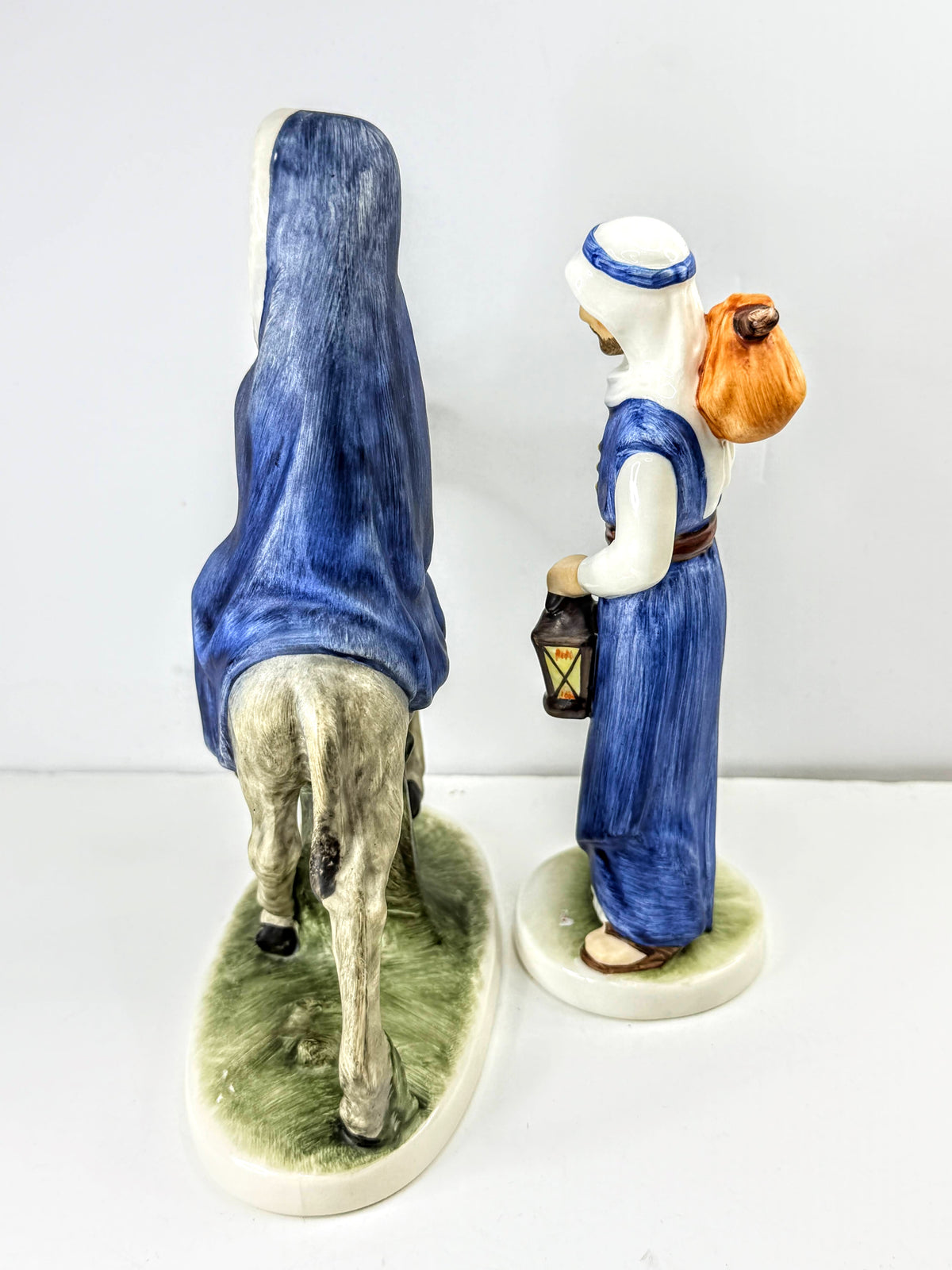 Goebel Flight Into Egypt Janet Robson Retired Porcelain Set 2 TMK5 A12978