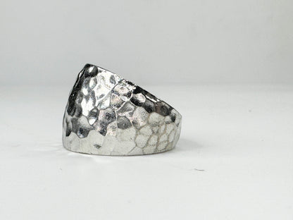 Hand hammered sterling silver wide ring band s7 6.1g JR9461