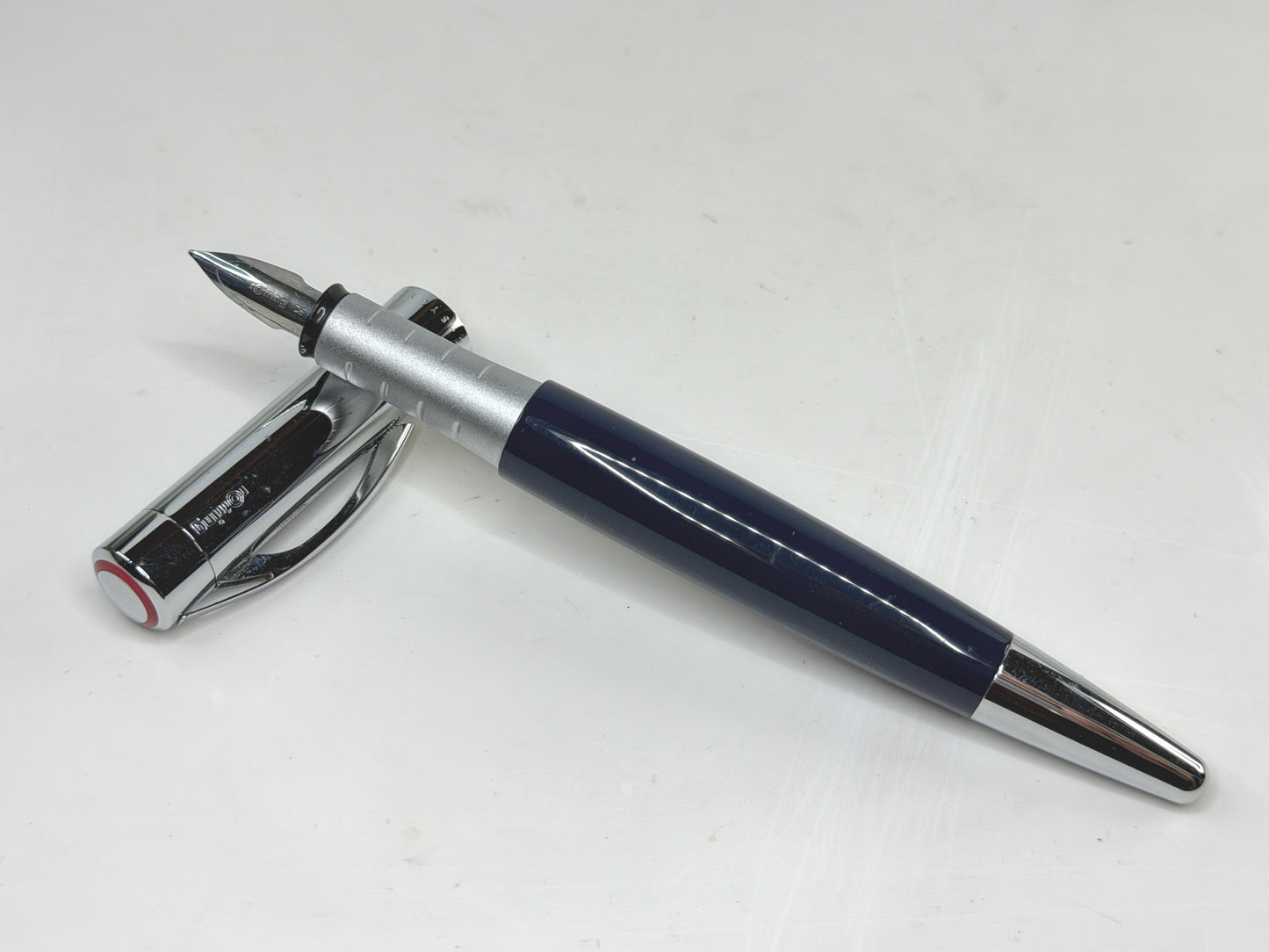 Rotring Fountain Pen Blue Resin Chrome Trim Fine Medium Nib PreOwned SS293